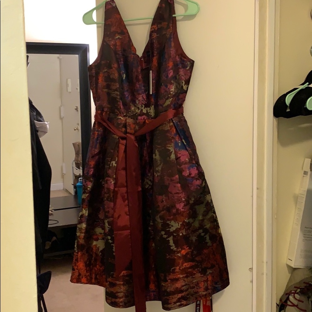 Absolutely stunning dress WITH POCKETS